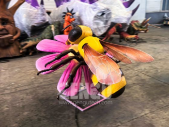 Custom Animatronic Insects: Size, Movement, Sound and Appearance Options
