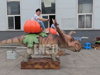 Pachyrhinosaurus Ride
