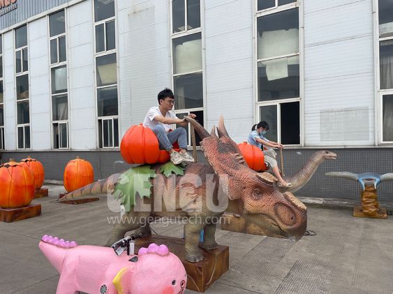 Pachyrhinosaurus Ride