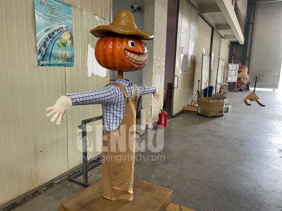 Halloween Pumpkin Scarecrow