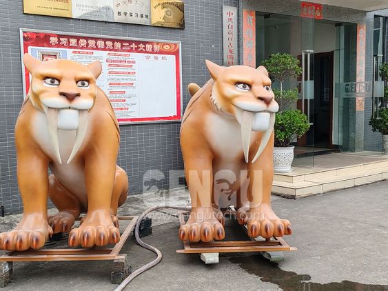 Fiberglass Saber-toothed Tiger