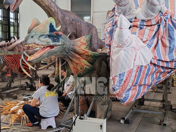 Dilophosaurus Head