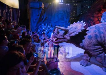 ​What Are the Latest Trends in Dinosaur Costumes?
